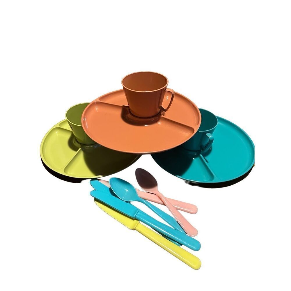 Vintage Gothamware Plastic Plates, Cups Picnic Camping Set 12 Pieces Multi Color